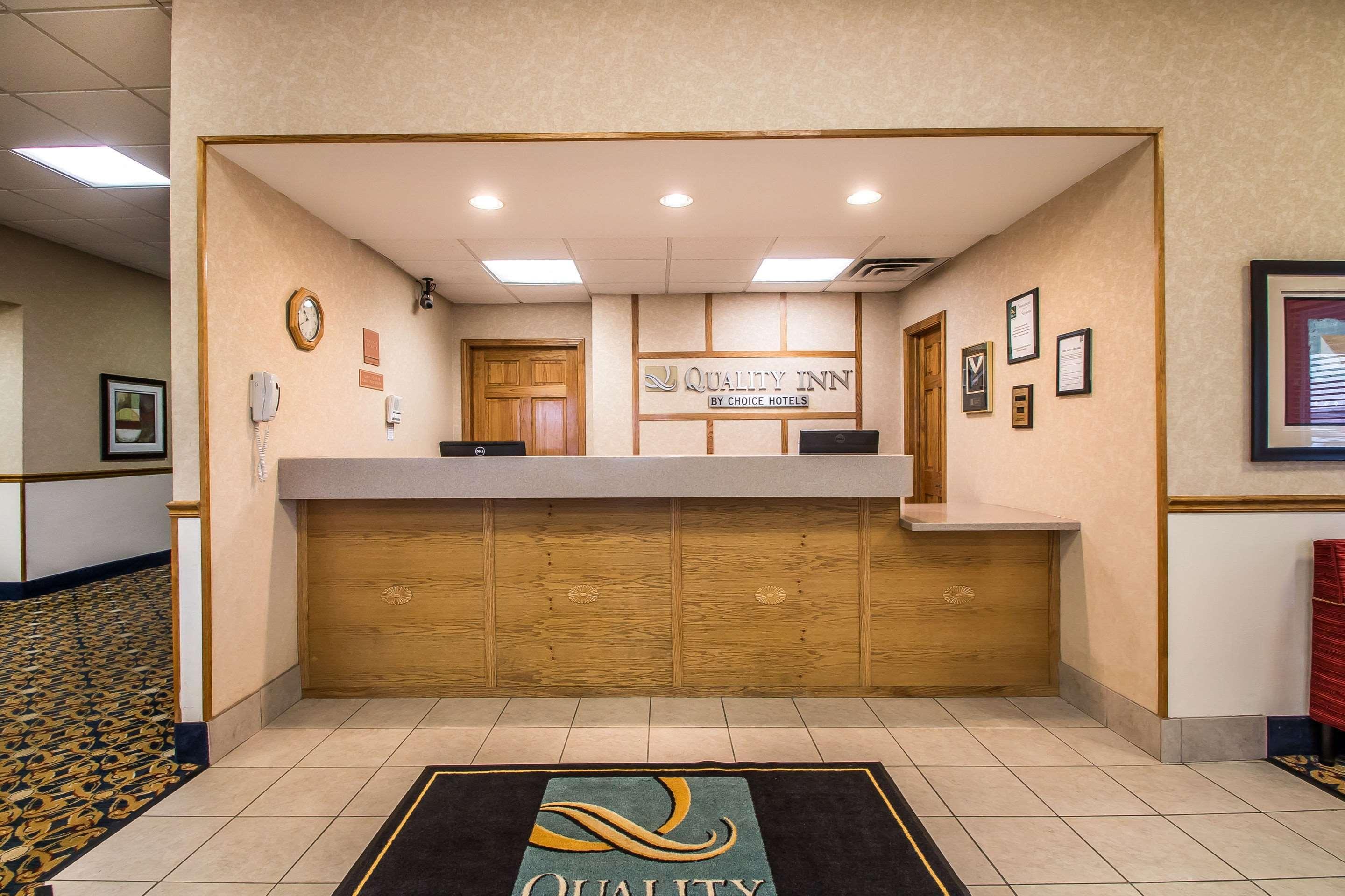 Quality Inn Morris I-80 Exterior photo